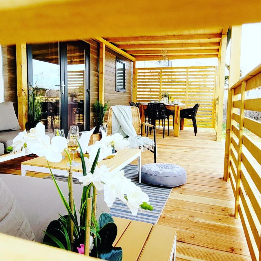Mobilehome Elena Premium With Pool, Istria Banjole Exterior photo
