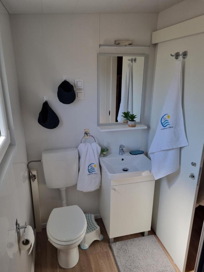 Mobilehome Elena Premium With Pool, Istria Banjole Exterior photo