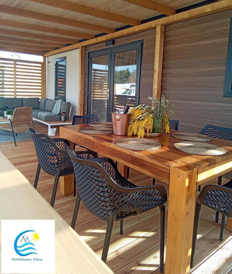 Mobilehome Elena Premium With Pool, Istria Banjole Exterior photo